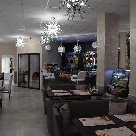 Hotell Hotel-restaurant Dimax