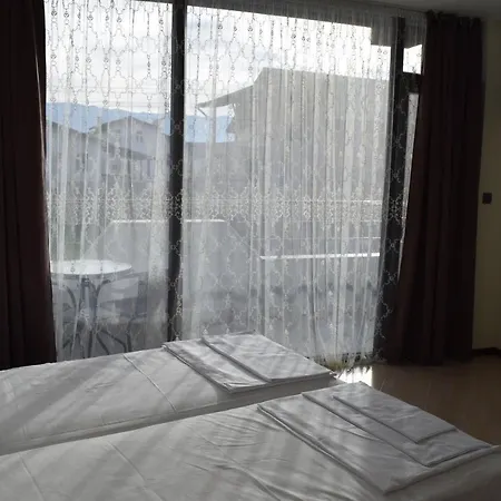 Hotel-restaurant Dimax * Yoakim-Gruevo